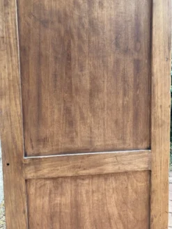 Armoire ancienne - bonnetière en bois
