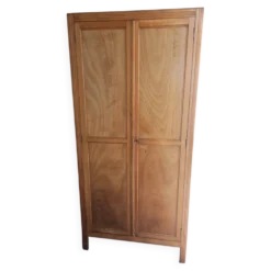 Armoire ancienne en bois