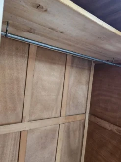 Armoire ancienne en bois