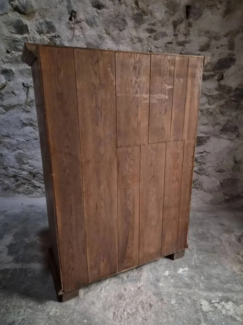 Armoire ancienne française en chêne à une porte, XVIIIe siècle
