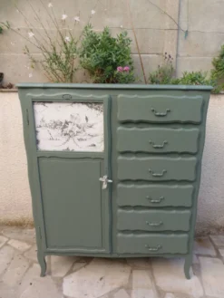 Armoire ancienne Green Smoke – Toile de Jouy .