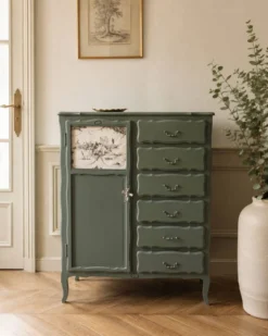 Armoire ancienne Green Smoke – Toile de Jouy .