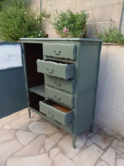 Armoire ancienne Green Smoke – Toile de Jouy .