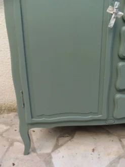 Armoire ancienne Green Smoke – Toile de Jouy .