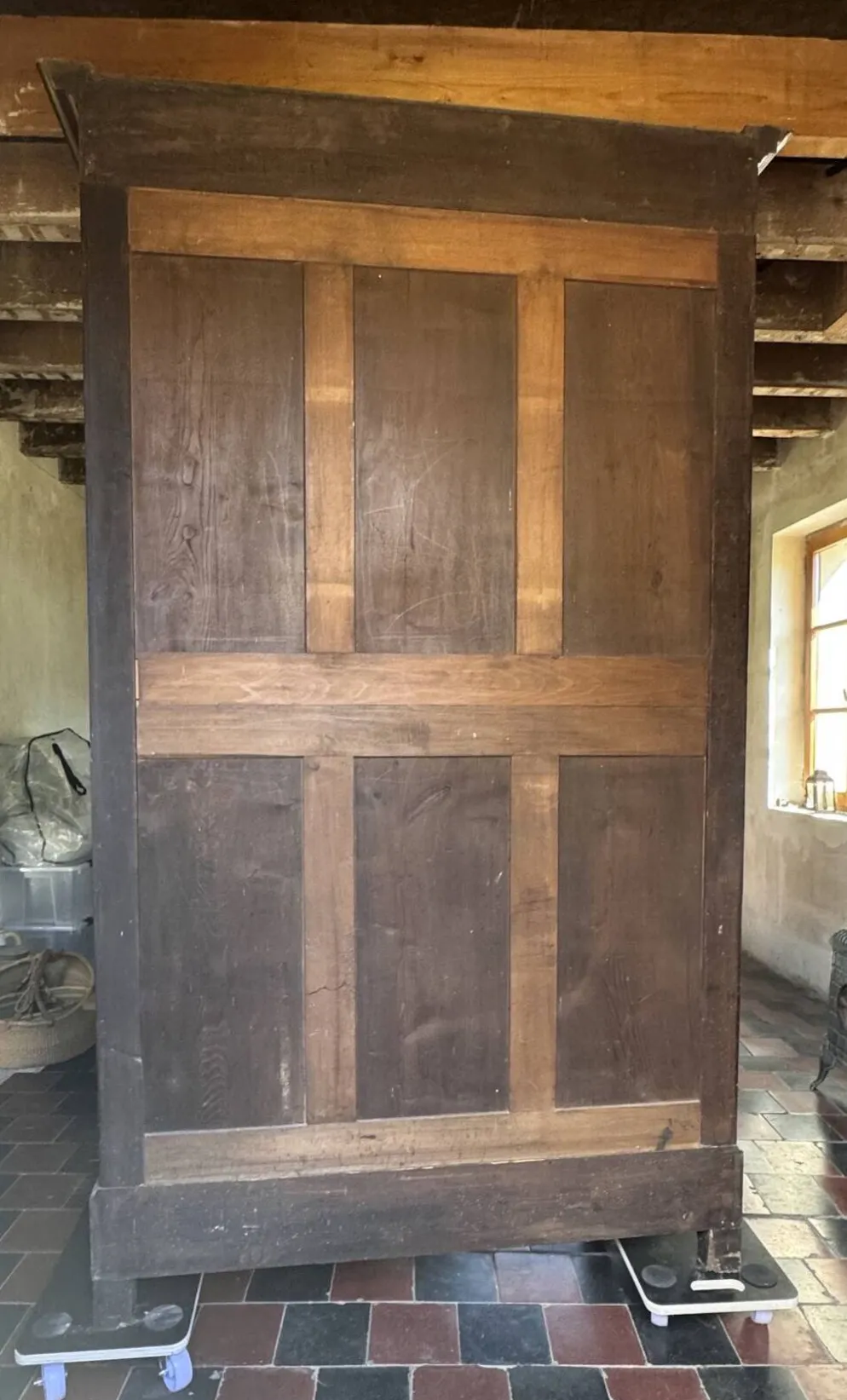 Armoire ancienne Louis-Philippe en loupe de noyer