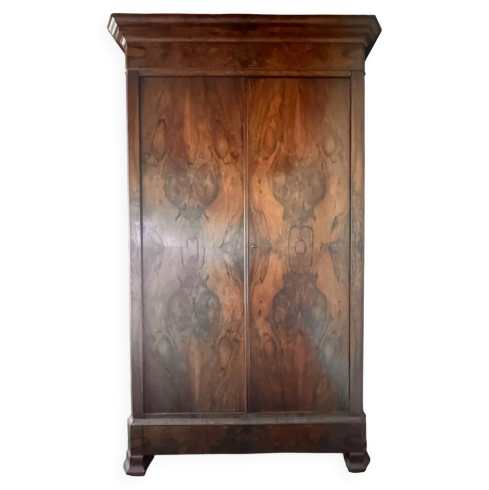 Armoire ancienne Louis-Philippe en loupe de noyer