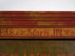Armoire ancienne peinte en bois de pin – Austrie, 1831