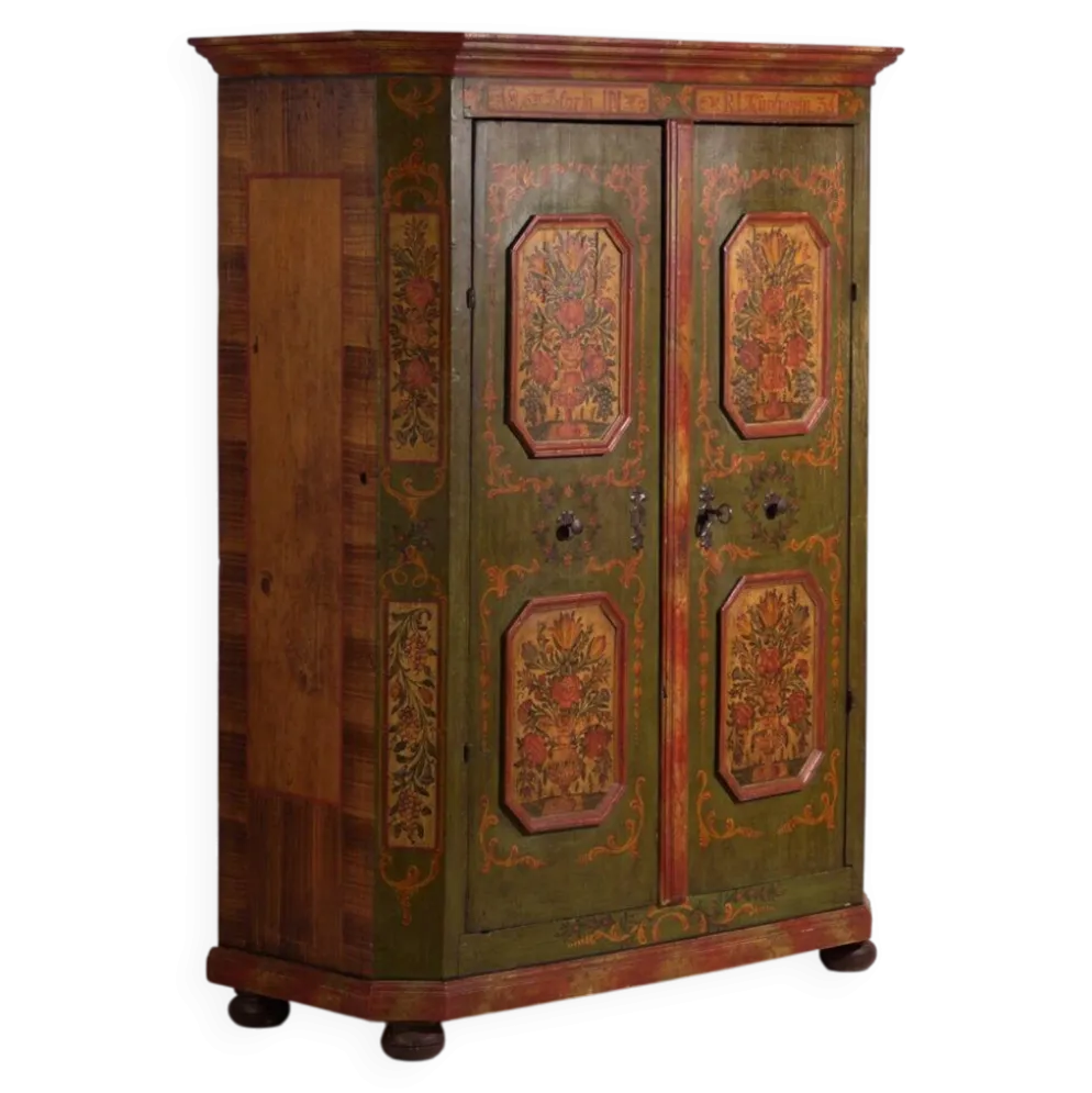 Armoire ancienne peinte en bois de pin – Austrie, 1831