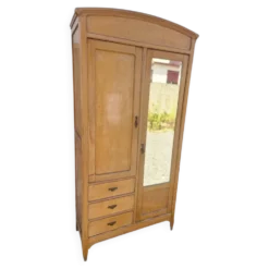 Armoire ancienne à 2 portes et 3 tiroirs