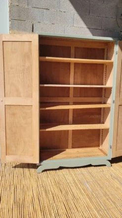Armoire ancienne rénovée