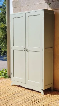 Armoire ancienne rénovée