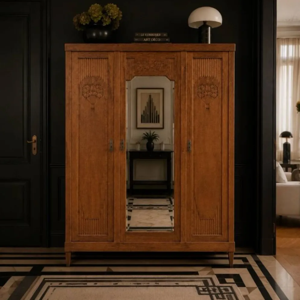 Armoire art déco chêne brut et miroir biseauté