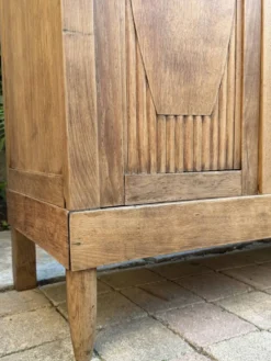 Armoire art déco chêne brut et miroir biseauté