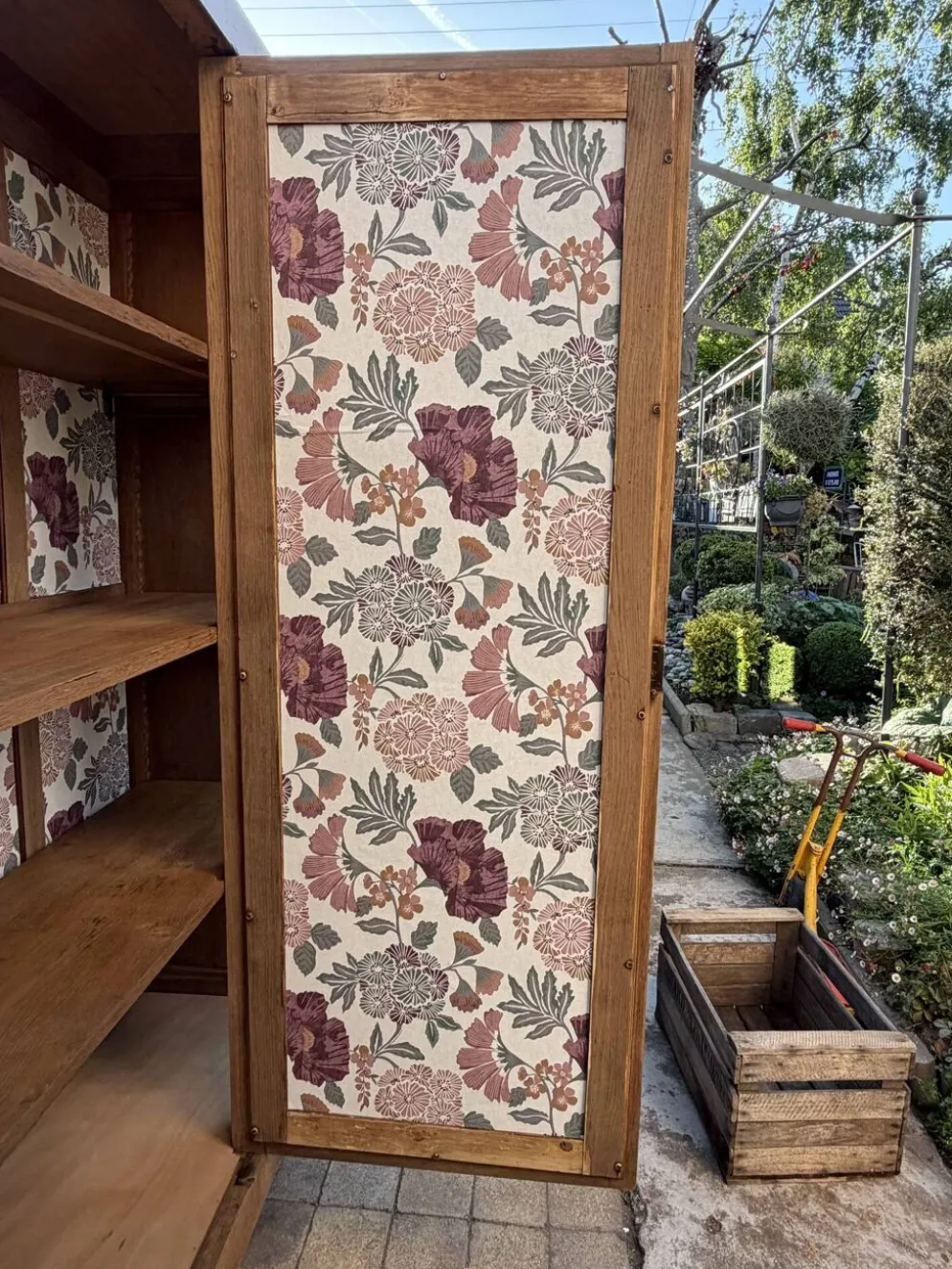 Armoire art déco chêne brut et miroir biseauté