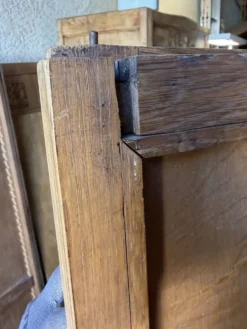 Armoire art déco chêne brut et miroir biseauté