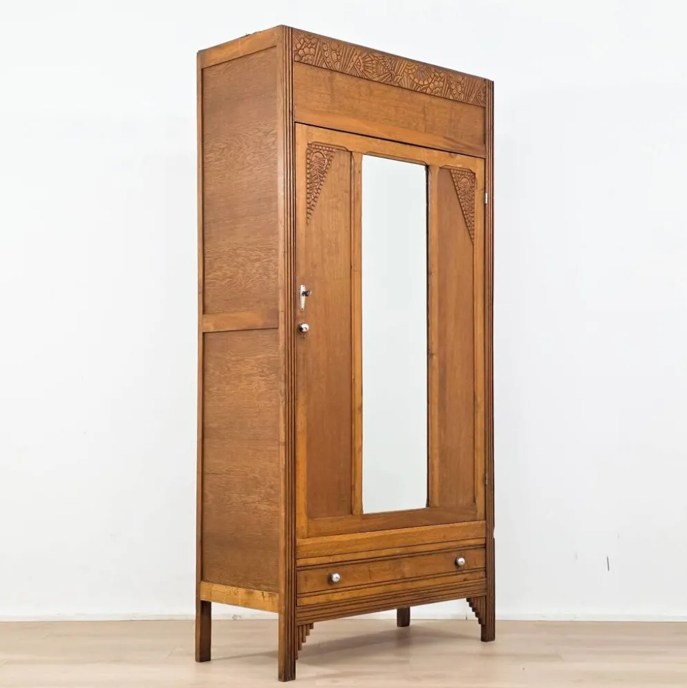 Armoire Art déco en bois sculpté avec miroir années 1930