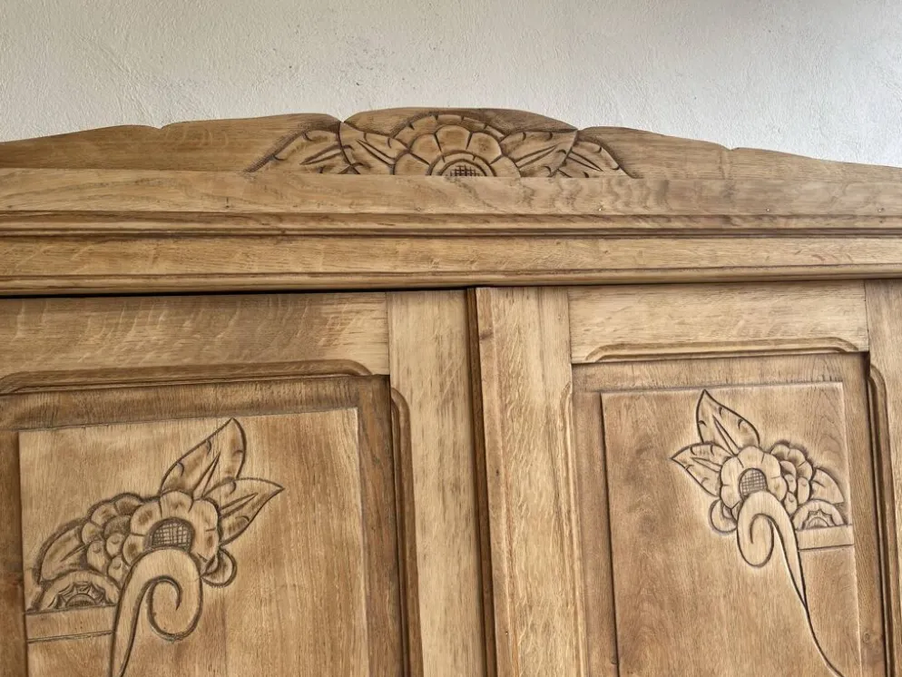 Armoire art déco en chêne bois brut