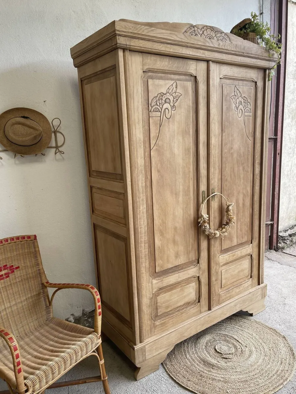 Armoire art déco en chêne bois brut
