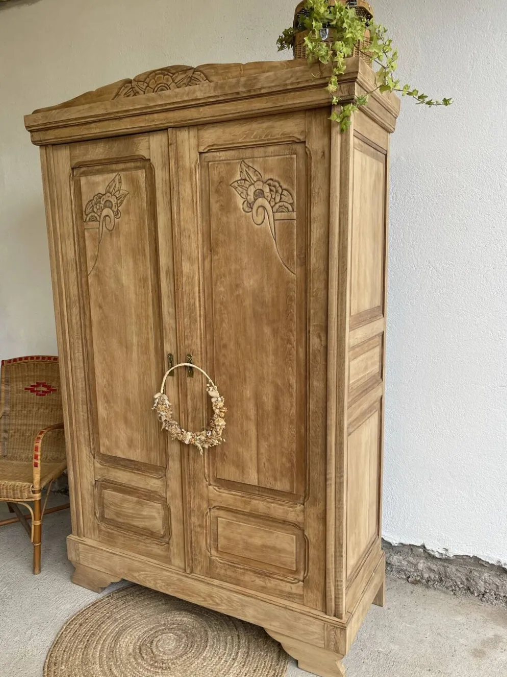 Armoire art déco en chêne bois brut