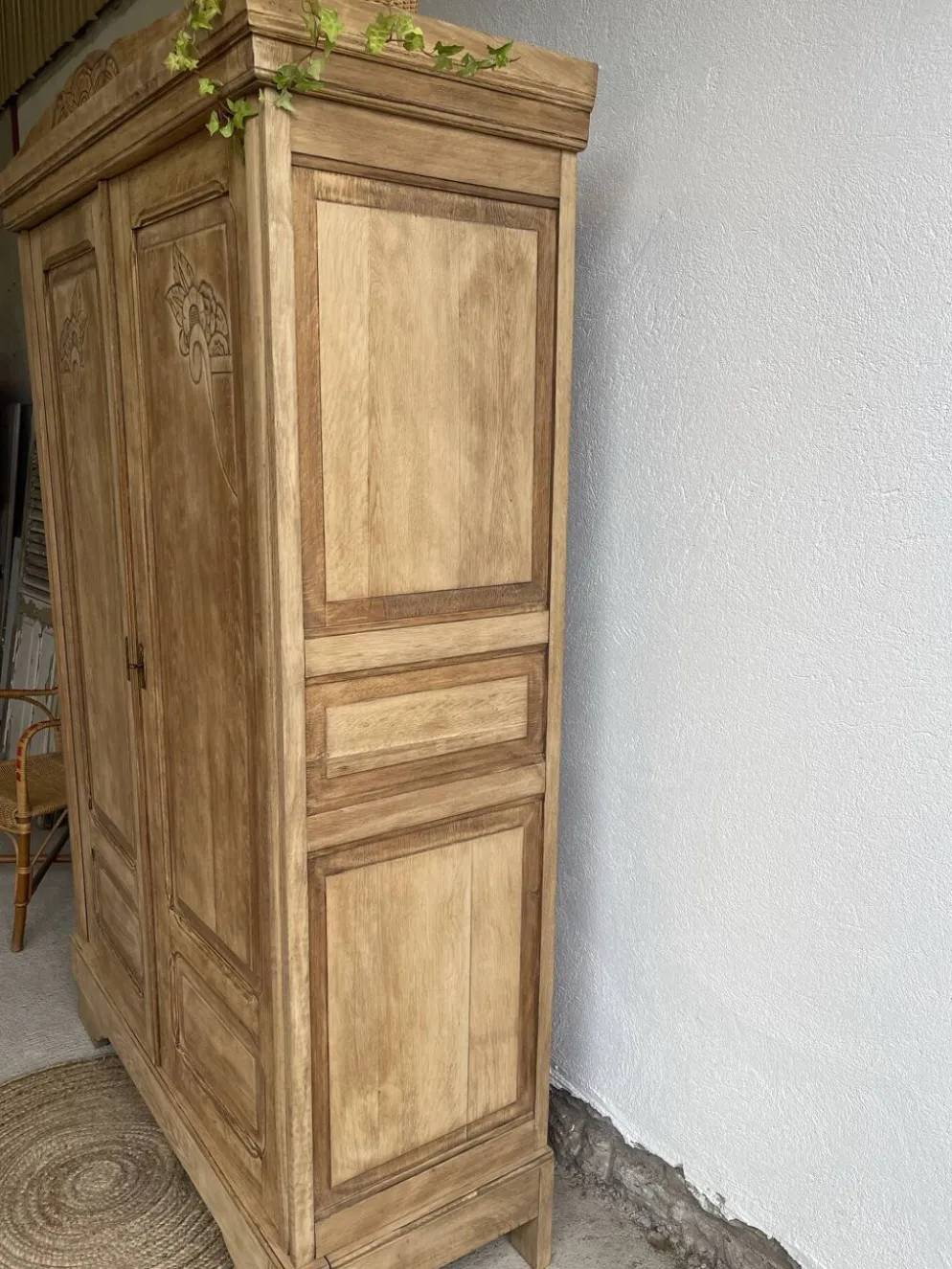 Armoire art déco en chêne bois brut