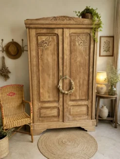 Armoire art déco en chêne bois brut