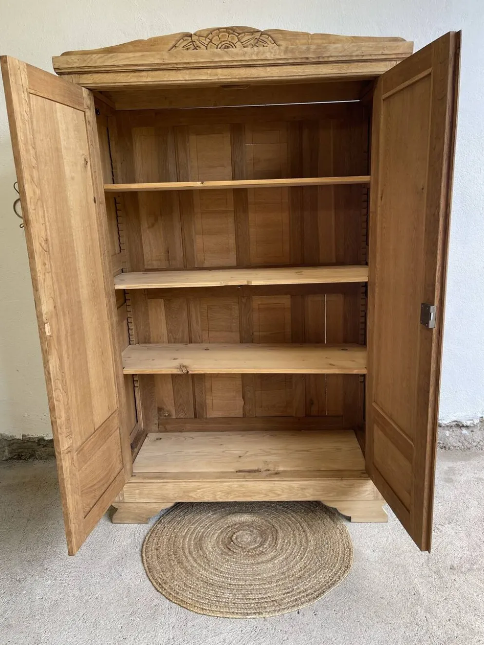 Armoire art déco en chêne bois brut