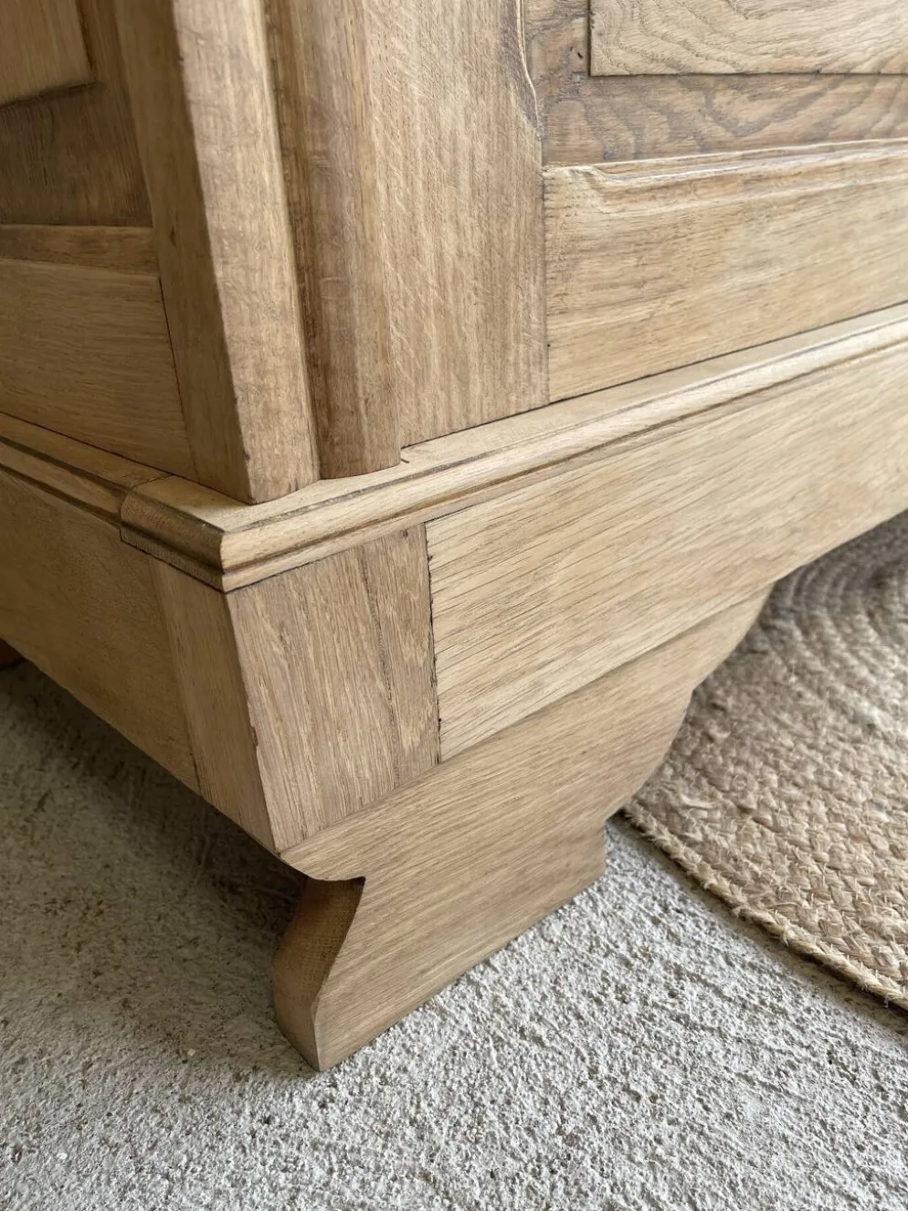 Armoire art déco en chêne bois brut