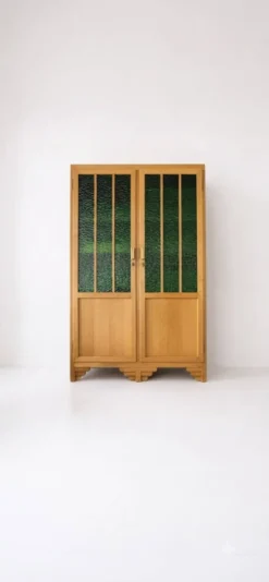 Armoire Art Déco en chêne et verre cathédrale vert - Années 1930