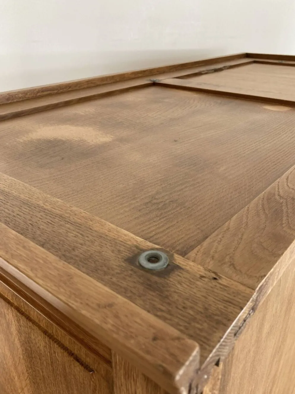 Armoire Art déco en chêne massif restaurée – années 1930-1940