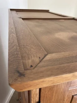 Armoire Art déco en chêne massif restaurée – années 1930-1940
