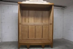 Armoire art déco en chêne sculpté - Atelier flamand circa 1930