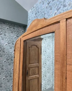 Armoire Art Déco en érable moucheté, rénovée