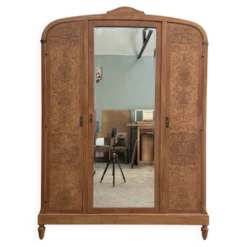 Armoire Art Déco en érable moucheté, rénovée