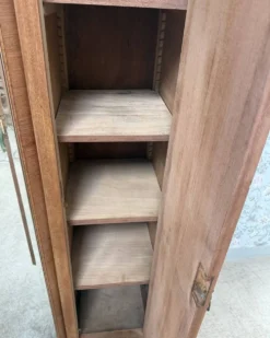 Armoire Art Déco en érable moucheté, rénovée