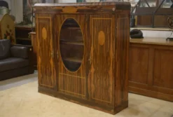 Armoire Art Déco néo-classique en placage d’ébène 1930’s