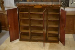 Armoire Art Déco néo-classique en placage d’ébène 1930’s
