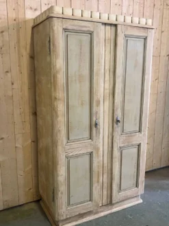 Armoire art déco patinée