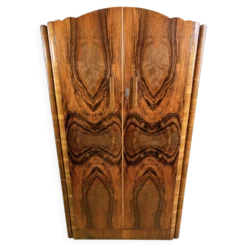 Armoire Art Déco vintage des années 1930 en noyer figuré avec intérieur agencé.
