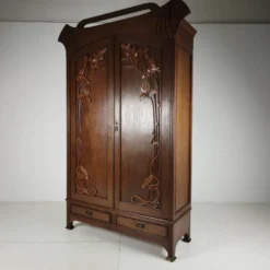 Armoire Art Nouveau, vers 1900