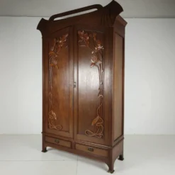 Armoire Art Nouveau, vers 1900