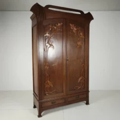Armoire Art Nouveau, vers 1900