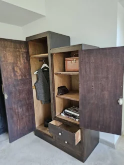 Armoire asymetrique parisienne penderie vintage Art déco bois foncé
