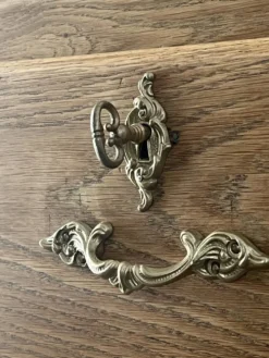 Armoire asymétrique