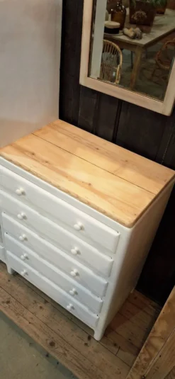 Armoire asymétrique
