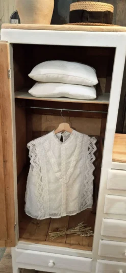 Armoire asymétrique