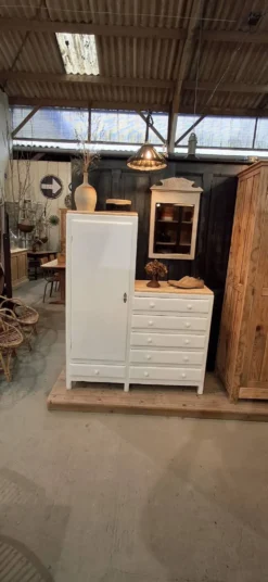 Armoire asymétrique