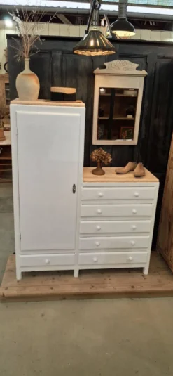 Armoire asymétrique