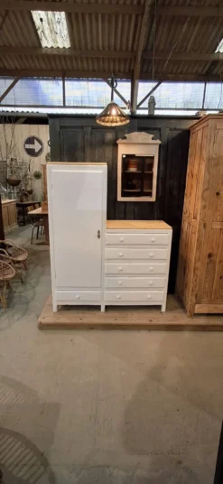 Armoire asymétrique