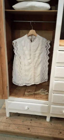 Armoire asymétrique