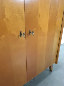 Armoire avec étagères et tiroirs, meuble de rangement